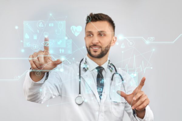 Profesional de la salud interactuando con una interfaz digital de inteligencia artificial